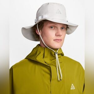 NWT Nike ACG Unisex Apex Storm-FIT ADV Bucket Photon Dust Packable Hat Sz M